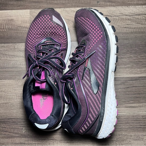 Brooks Ghost 12 Womens Size 10.5 Purple Black Running Shoes Sneakers 1203051B063 - Picture 2 of 6